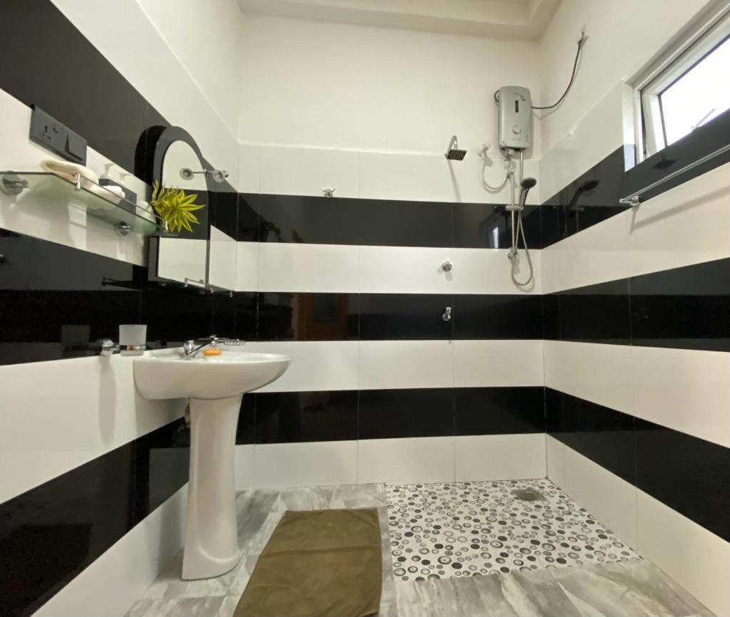 Villa Sun Rising Talpe Luaran gambar